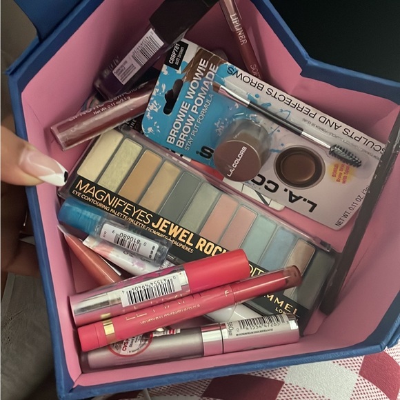 L'Oreal Other - Bundle of makeup
